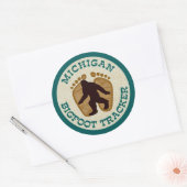 Michigan Bigfoot Tracker Ronde Sticker (Envelop)
