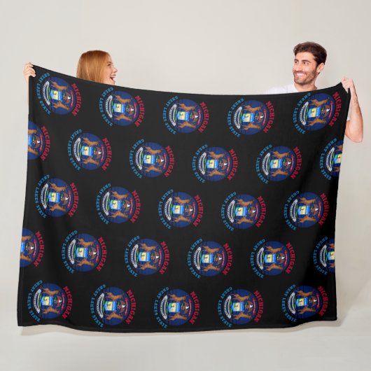 MICHIGAN GREAT LAKES STATE FLAG FLEECE DEKEN (In situ)