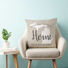 Michigan Home Beige Script Familie Monogram Kussen