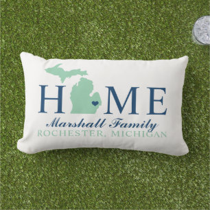 Michigan Home Mint and Navy Custom Family Monogram Buitenkussen