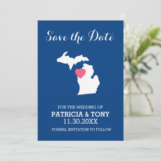 Michigan State Map met Custom Love Heart en Name Save The Date (Staand voorkant)
