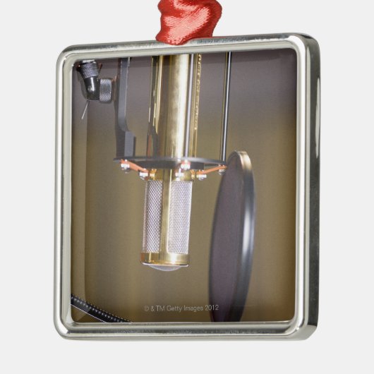 Microfoon in Studio Metalen Ornament (Links)