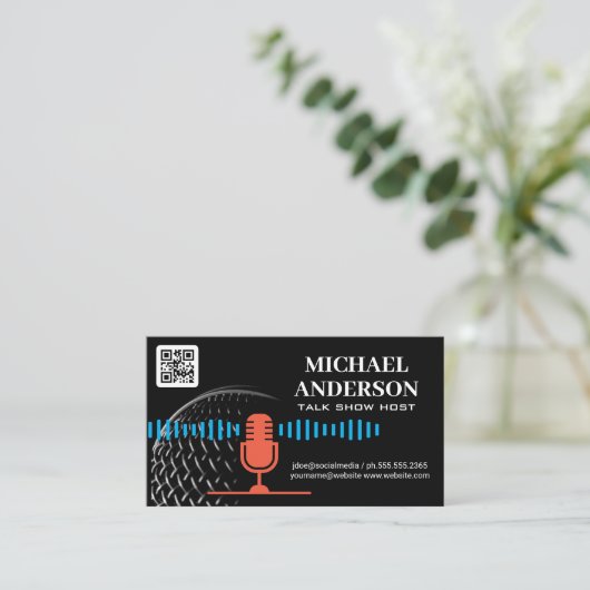Microfoon Logo | Podcast-host | QR-code Visitekaartje (Staand voorkant)