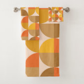 Mid Century Half Circles geel Sinaasappel bruin Bad Handdoek (Insitu)