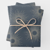 Mid Century Modern Art Deco Shapes Navy and Gold Inpakpapier Vel (In situ)