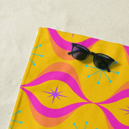 Mid Century Modern Bright Roze en Geel Fun Strandlaken (In situ)