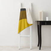 Mid-Century Modern Bronze Mustard Thunder Sherpa Deken (In situ)