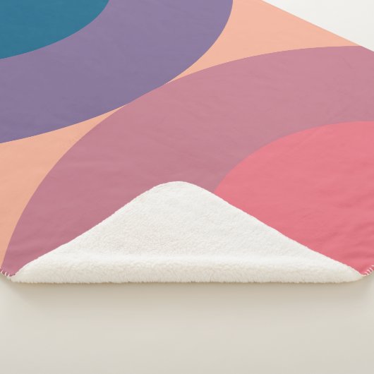 Mid-Century Modern Coral Zee Sherpa Deken (3/4)