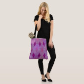 Mid-Century Modern Diamond Print, Violet Paars Tote Bag (Op model)