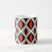 Mid-Century Modern Diamonds, Black en Rust Red Koffiemok (Center)
