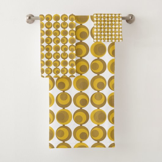 Mid-Century Modern Gold Circle Pattern Bad Handdoek (Insitu)