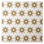 Mid-Century Modern Gold Starburst Pattern Groot Tegeltje<br><div class="desc">Het moderne, geïnspireerde design uit de midden-eeuw, met een patroon van retro goudsterrenburen op een witte achtergrond. Eenvoudig, schoon modern design. Creëer uw eigen douanepatroon door een nieuw afbeelding te uploaden, of gebruik de "bericht"knoop om de ontwerper voor hulp te contacteren. Om uw eigen gepatenteerde ontwerp te creëer: 1. Selecteer...</div>