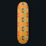 Mid Century Modern Oranje Pattern Skateboard<br><div class="desc">Knock, klop. Wie is er daar? Middeleeuwse moderne Oranje patroonskateboard! Met een ontwerp van deze retro heb je geen punch line nodig. Dit perfect vormig patroon heeft een levendige oranje achtergrond en rijen met een aangenaam kitschy vorm in groen, rood, turquoise, zwart-wit en houthraan. De vorm heeft waarschijnlijk een naam,...</div>