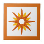 Mid-Century modern Oranje Starburst Design Tegeltje<br><div class="desc">Moderne vormgeving met één oranje uitbarsting op een witte achtergrond, omgeven door helder sinaasappel. Eenvoudig, schoon modern design. Eén ontwerp van een coördinerend collectie. Creëer uw eigen douanetegel door een nieuw afbeelding te uploaden, of gebruik de "bericht"knoop om de ontwerper voor hulp te contacteren. Om uw eigen ontwerp te creëer:...</div>