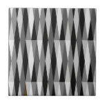 Mid Century Moderne Retro Diamant Zwart Wit Grijs Tegeltje<br><div class="desc">Dit ontwerp kan worden gepersonaliseerd door de Edit optie van het Ontwerp te kiezen. Je kunt ook overdragen naar andere objecten. Neem contact met me op via colorflowcreations@gmail.com of gebruik de chatoptie bovenaan de pagina als u dit ontwerp op een ander product wilt plaatsen of hulp nodig hebt. Bekijk meer...</div>