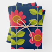 Mid Century Moderne rode bloemen met bladeren Inpakpapier Vel (In situ)