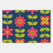 Mid Century Moderne rode bloemen met bladeren Inpakpapier Vel (Voorkant)