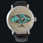 Mid Century Moderne Wereldbol Art Watch Horloge<br><div class="desc">Reizen over de wereld met deze moderne Wereldbol Art Watch uit de middelbare eeuw. Het ontwerp is voorzien van een abstract ovaal wereldbol met houten korrelcontinenten. De oceanen bevinden zich in de schaduw van blauwgroen en turkooistisch. Het wereldbol bevindt zich op een driehoekige houten standaard en de hele wereld bevindt...</div>