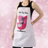 Mid Century Roze Stoel met Twee Katten Roze Stippe Schort