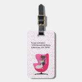 MId Century Roze Stoel Met Twee Schattigee Katten  Bagagelabel (Voorkant verticaal)