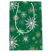 Mid-Century Snowflakes Galore On Green Medium Cadeauzakje (Voorkant)