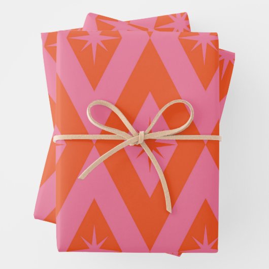 Mid Century Starbursts op Roze Sinaasappel Diamond Inpakpapier Vel (In situ)