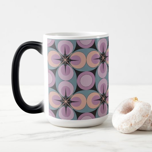 MidCentury Modern Geometric Morphing Mug Magische Mok (Met donut)