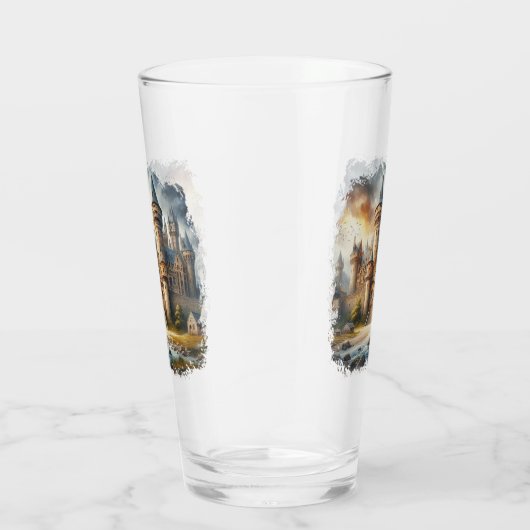 Middeleeuws kasteel bij zonsondergang met sfeervol glas (Rechts)