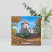 Middeleeuws kasteel omgeven door bos (Staand voorkant)