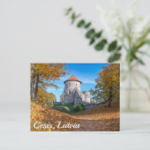 Middeleeuws kasteel omgeven door bos briefkaart (Staand voorkant)