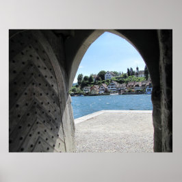 Middeleeuwse deur naar de rivier poster