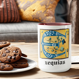 Middeleeuwse lichte lichte letter E Monogram Mok