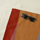 Middeleeuwse moderne kleurrijke driehoeken strandlaken (In situ)