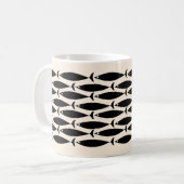 Middeleeuwse moderne retrovis zwart en amandelroam koffiemok (Voorkant links)