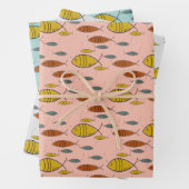 Middeleeuwse moderne vis voor atoomtijdperk roze b inpakpapier vel (In situ)