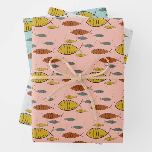 Middeleeuwse moderne vis voor atoomtijdperk roze b inpakpapier vel (In situ)