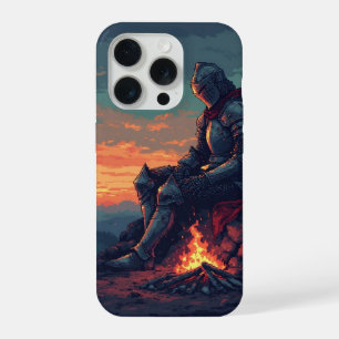 Middeleeuwse Ridder bij het Kampvuur – Fantasie iP iPhone 15 Pro Case