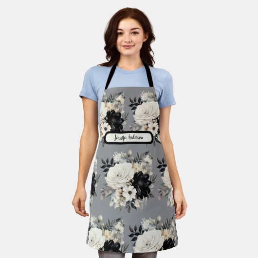 Middelgroot Zwart-wit Bloemen Schort (Gedragen)