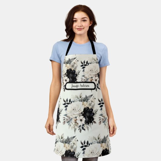 Middelgroot Zwart-wit Bloemen Schort (Gedragen)