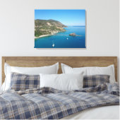 Middellandse Zeekust en jachten, Cyprus Canvas Afdruk (Insitu (Slaapkamer))