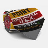 Middelste punt, sleutelwesten stropdas (Opgerold)