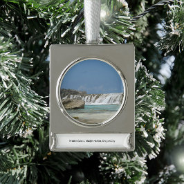 Midden Caicos Mudjin Harbour Dragon Cay Ornament Verzilverd Banner Ornament