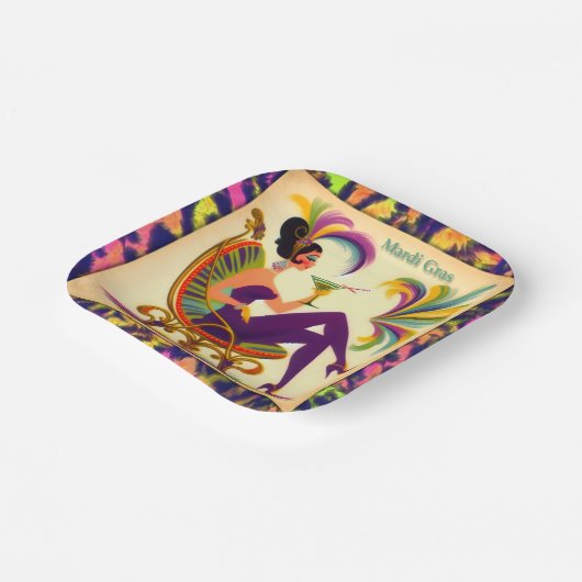 Midden eeuw Mardi Gras Vrouw met een Martini Papieren Bordje (Gebogen)