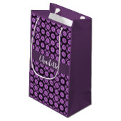 Midden eeuw modern paars cirkel naam monogram klein cadeauzakje (Achterkant Gekanteld)