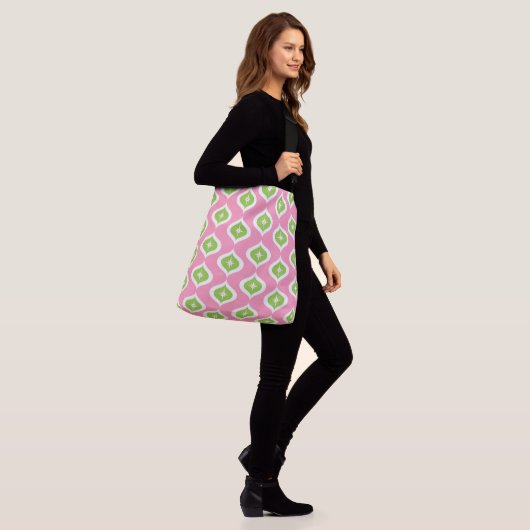 Midden eeuw moderne retro roze geometrisch crossbody tas (Op model)