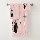 Midden-eeuwse gemiddelde retro atoomkatten op warm bad handdoek (Insitu)