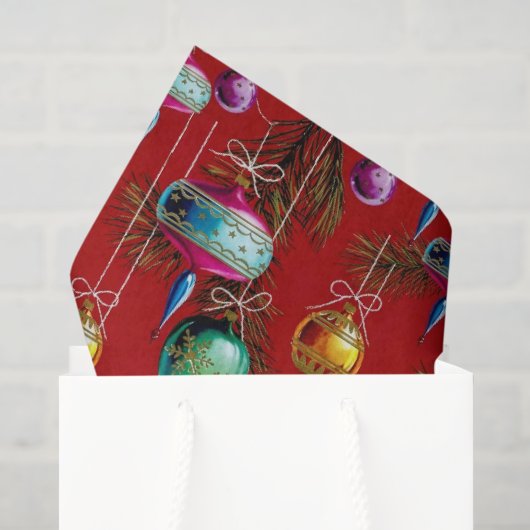 Midden-eeuwse ornamenten op rood tissuepapier (Cadeauzakje)