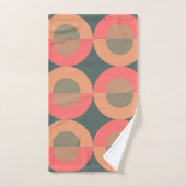 Midden-euwse moderne zalm en olijf bad handdoek (Handdoek)