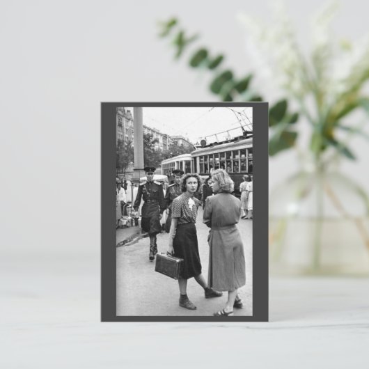 Midden in Moskou. 50s postkaart (Staand voorkant)