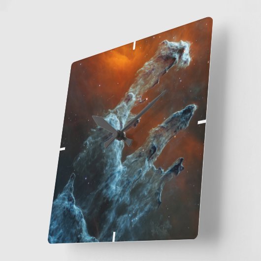 Midden-infrarood de pijlers van de schepping. vierkante klok (Hoek)